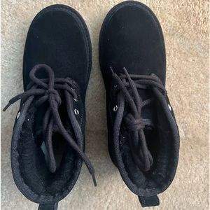 Black Ugg boots